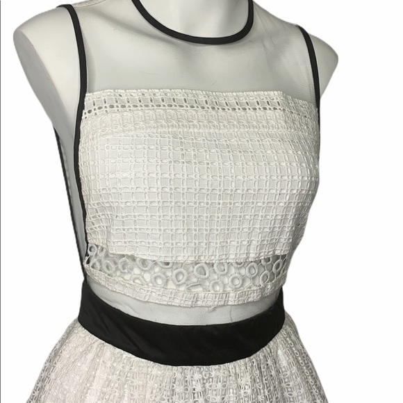 Kendall + Kylie Pierced White Mixed-Lace Dress - Picture 6 of 7